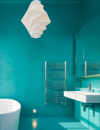 Turquoise resin walls and floors by Sphere8